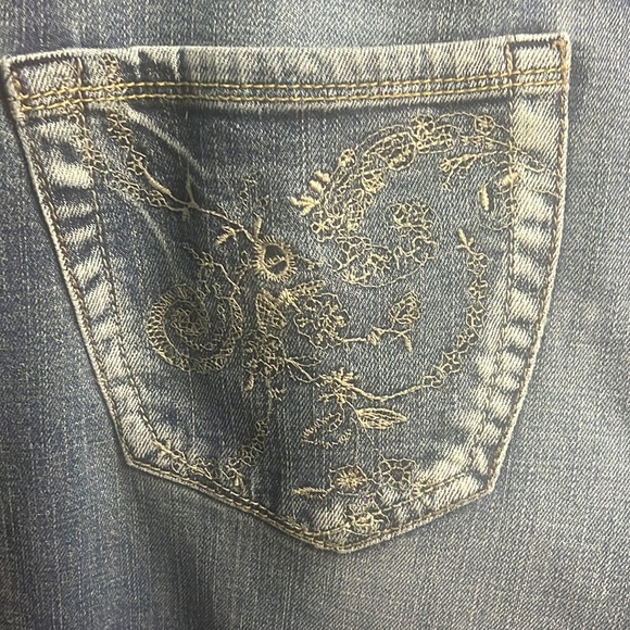 Silver Jeans. Style is Kyle. Low rise. - Picture 3 of 5